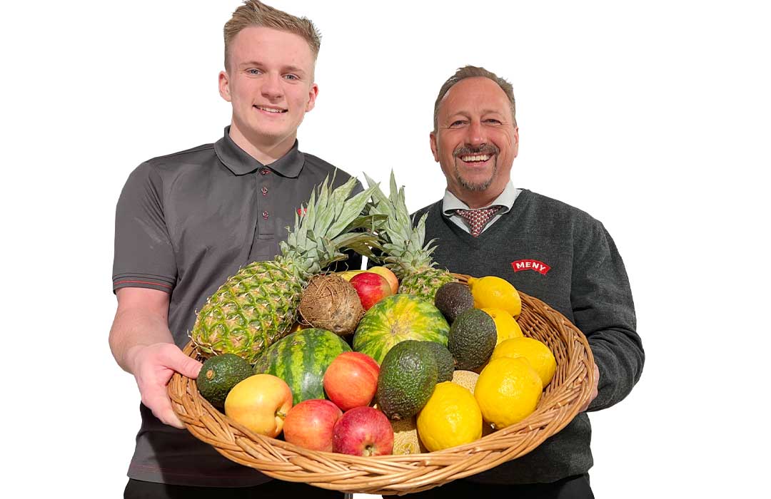 - Jeg er meget energisk og kan godt lide, at der sker noget hele tiden. Det gør der i grøntafdelingen; der kommer nye varer hver dag, siger Frederik Madsen.