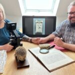 Forsker-ægtepar fra Lejre
har lagt 1.000 år til kyssets historie