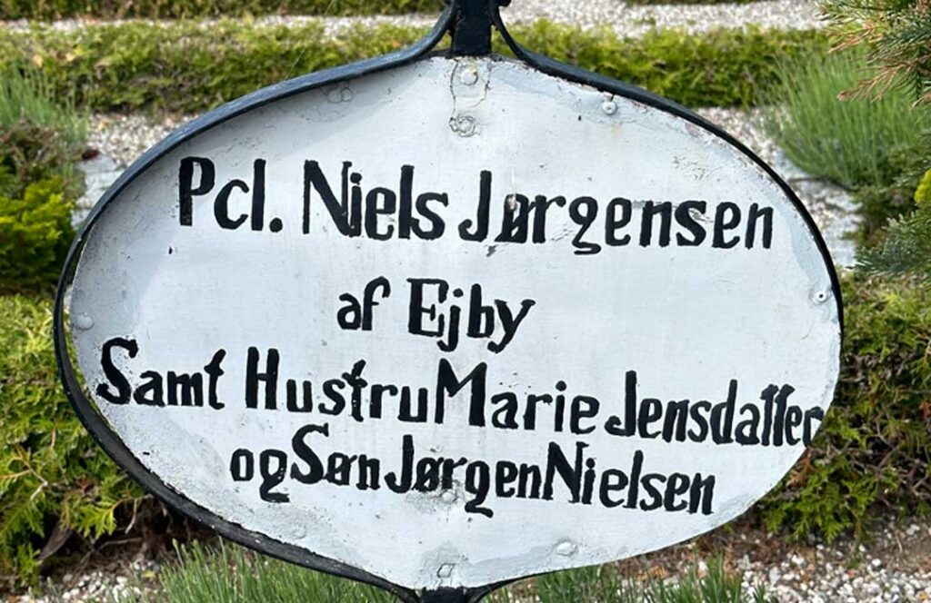 Mindetavle over de myrdede i Venslev