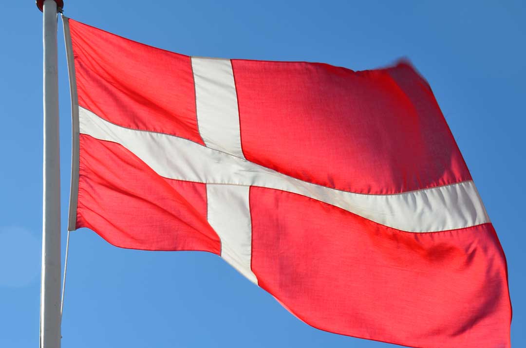 Som noget nyt har Veterancafeen indgået samarbejde med menighedsrådet i Kirke Hyllinge, som sigter på at anerkende veteraners indsats. I år har menighedsrådet arrangeret en særgudstjeneste med ekstra musik og sang den 5. september klokken 16 i Kirke Hyllinge kirke. Alle er velkomne.