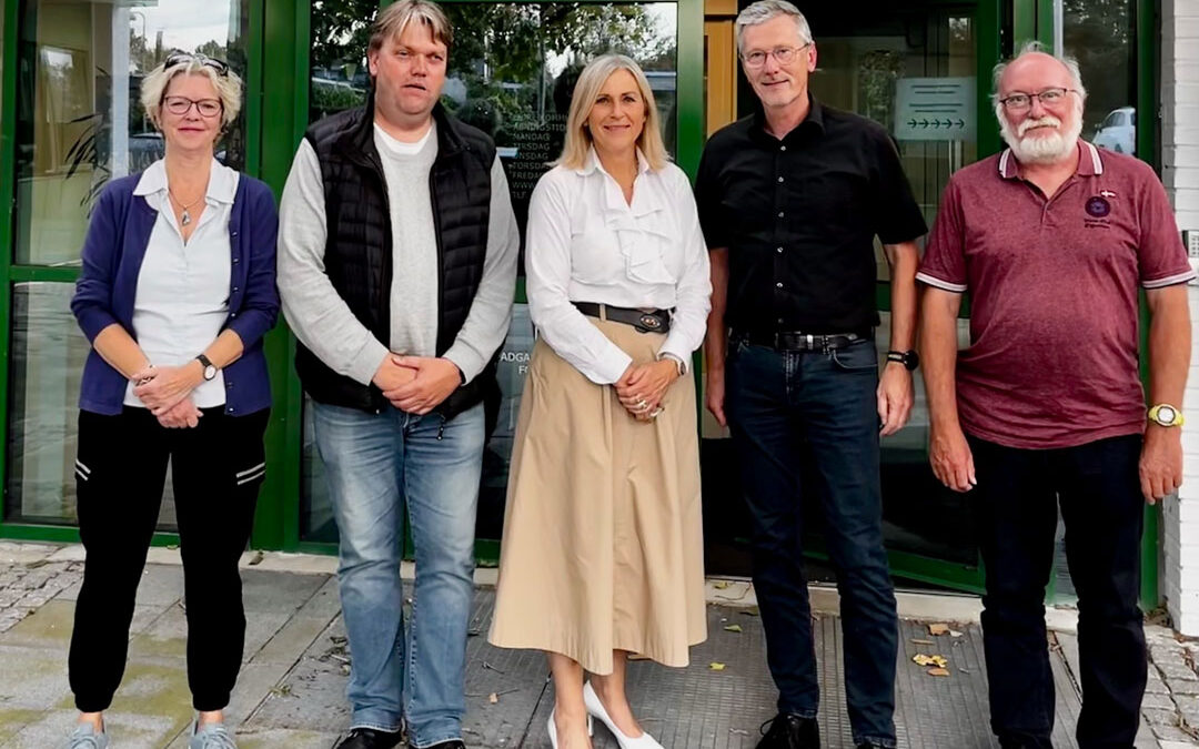 gruppefoto er fra slutningen af september, hvor Tina Mandrup mødtes med repræsentanter for Hvalsø og Lejre Pendlerklub samt Tølløse Pendlerklub.