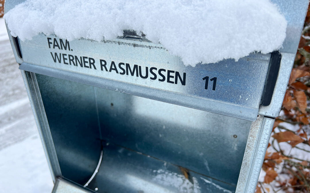 Tom postkasse